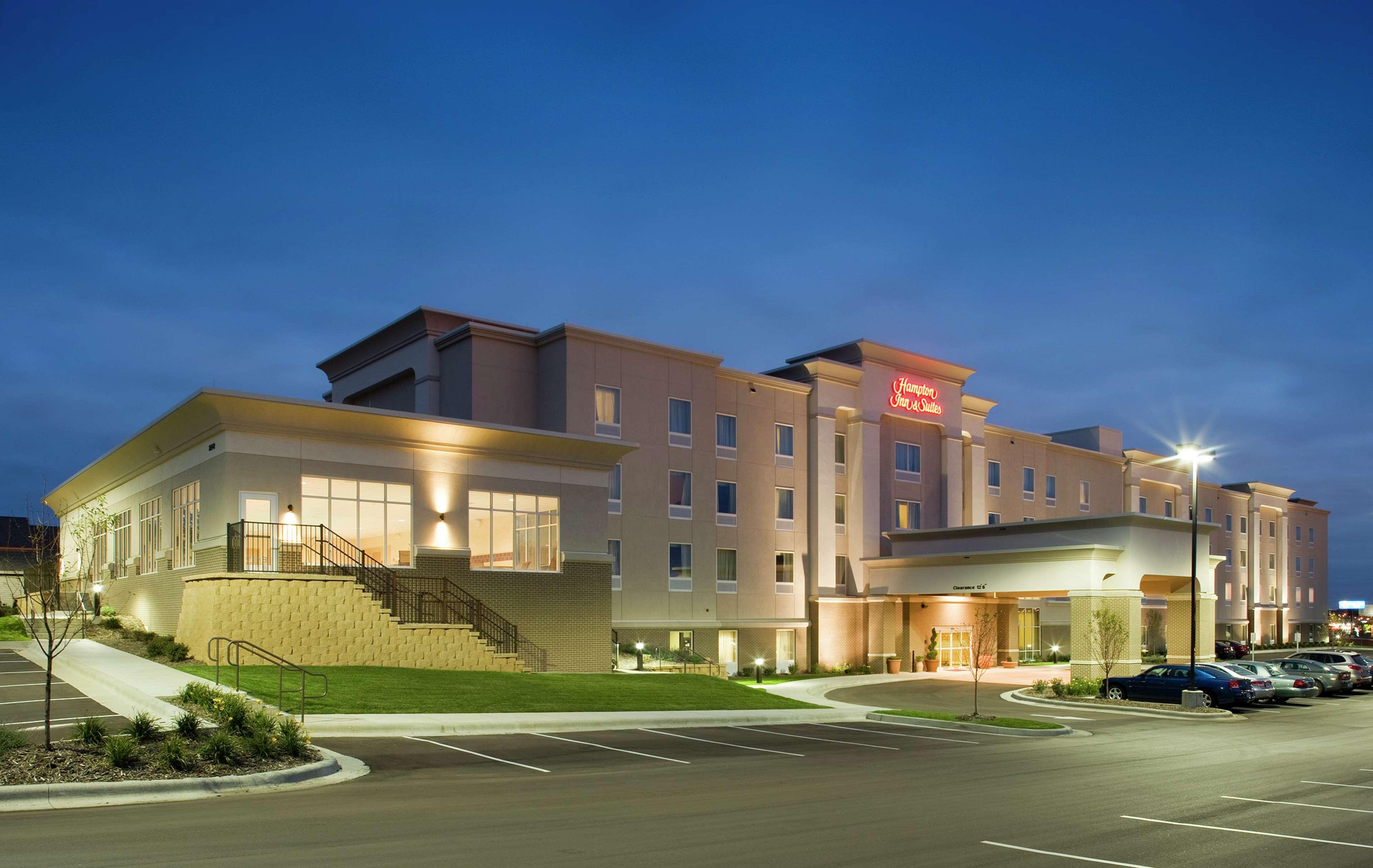 Hampton Inn & Suites Rochester-North Exteriör bild