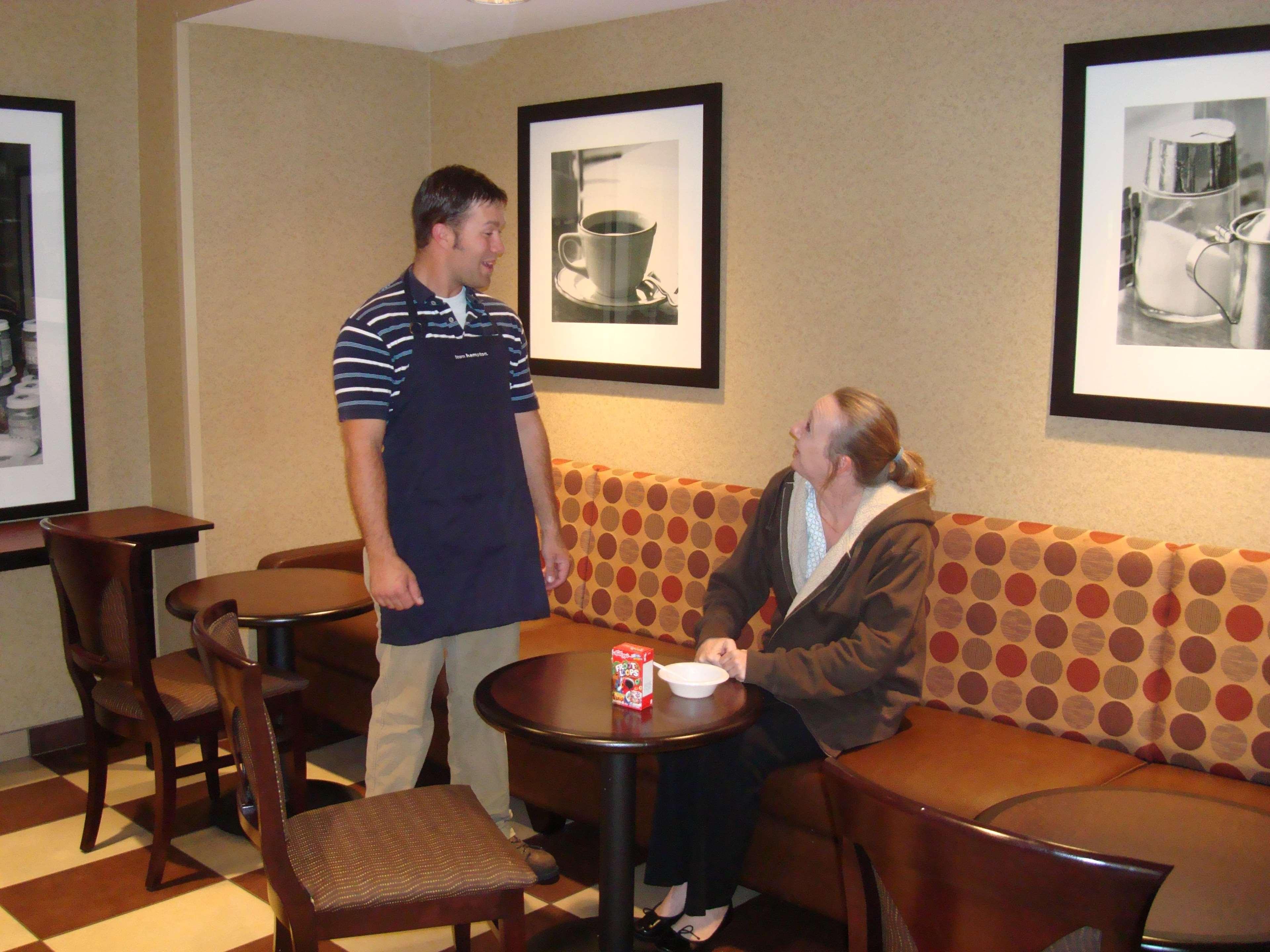 Hampton Inn & Suites Rochester-North Restaurang bild